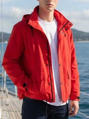 Chaus‎ Sport Red Nylon Windbreaker With hood  Men’s Size Large Zip fron